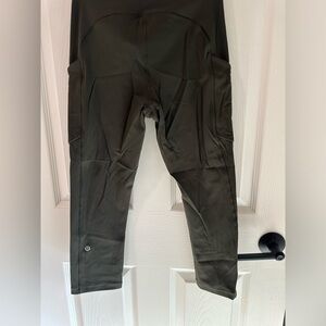 Lululemon Crop Leggings with Zipper Pocket